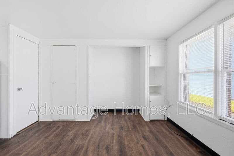 Belton Condo: 1109 N Scott Avenue #7