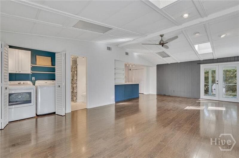 Savannah House: 2337 Shirley Drive