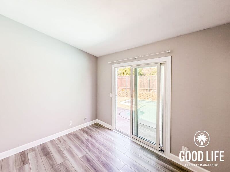 Escondido House: 2230 E Washington Ave