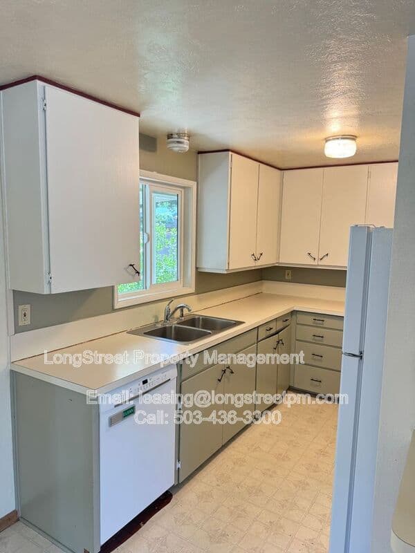 Corvallis House: 720 SW 53rd Street