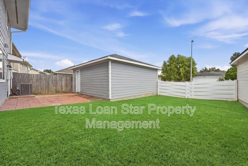 Houston House: 19407 Wann Park Dr