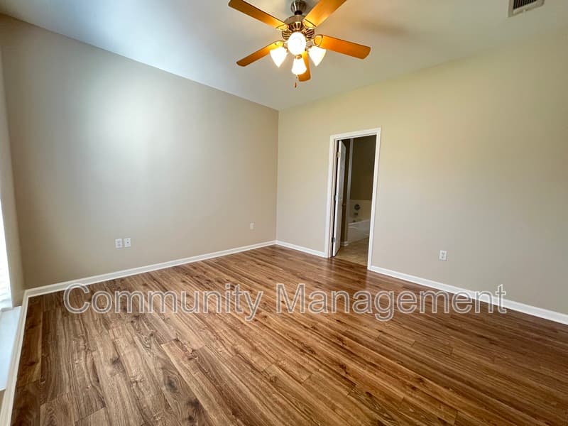 Gonzales House: 40357 Creekway Cove Ct