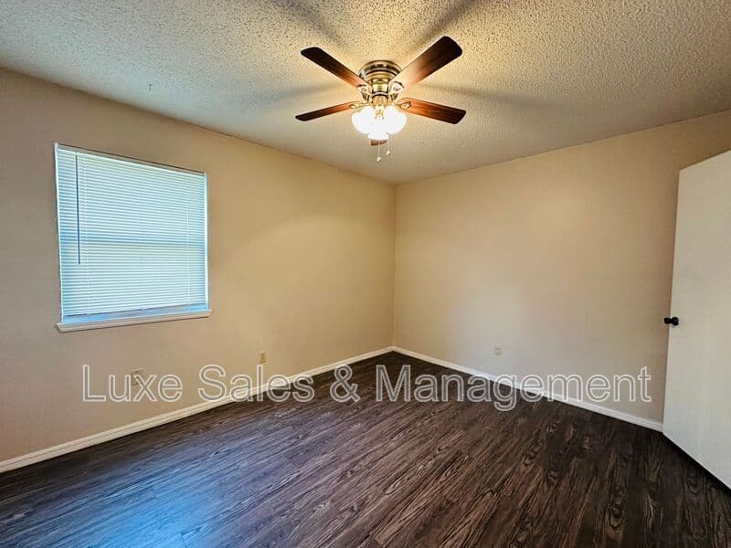 Oklahoma City Condo: 6034 NW Expressway