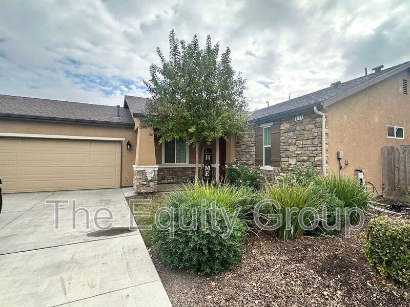 Visalia House: 3707 W. Nellis Ave