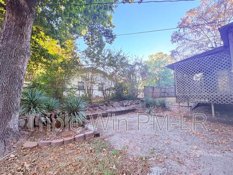 Little Rock House: 11819 Ashwood Drive