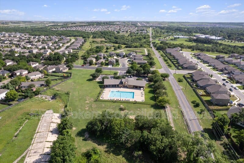 Austin House: 5825 Silver Screen Dr