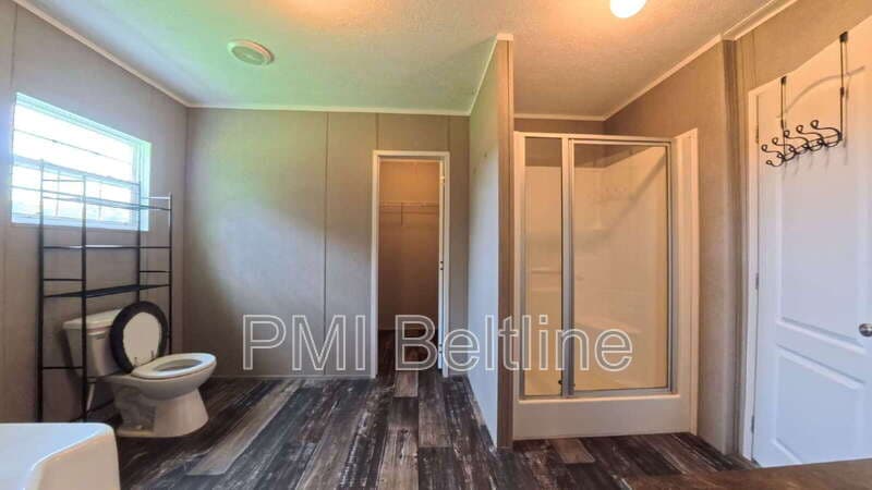 Douglasville House: 166 Clonts Road