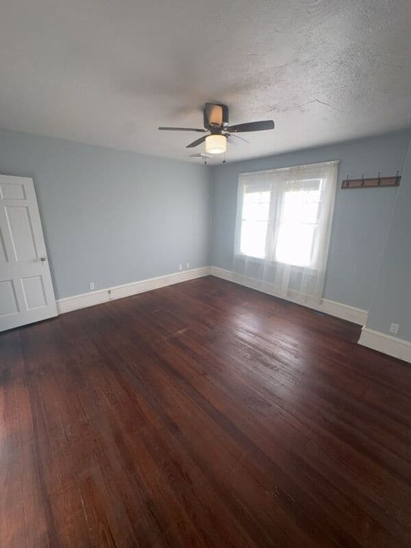 Stroudsburg House: 528 Lindbergh Avenue