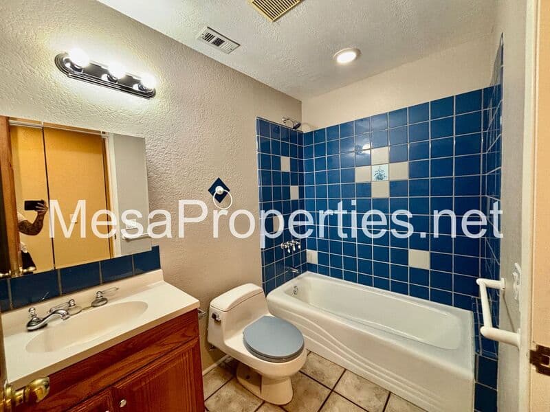 Apple Valley House: 18633 Kamana Rd.