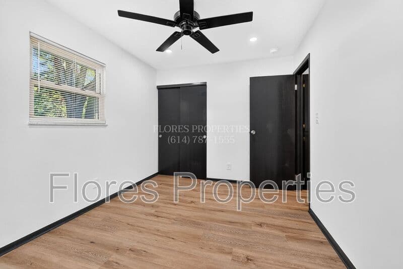 Columbus House: 6406 Faircrest Rd