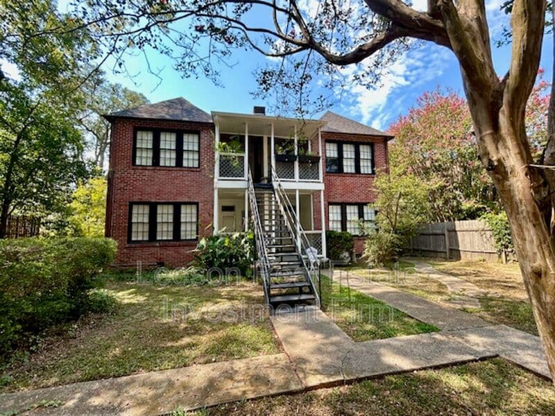 Shreveport House: 2409 Fairfield Ave
