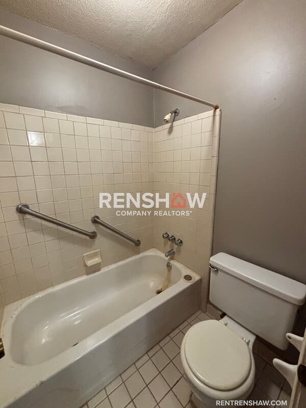 Bartlett Condo: 5352 Stage Rd