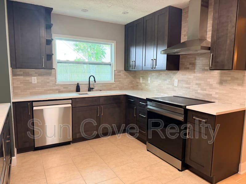 Brandon House: 4017 Paddlewheel Dr