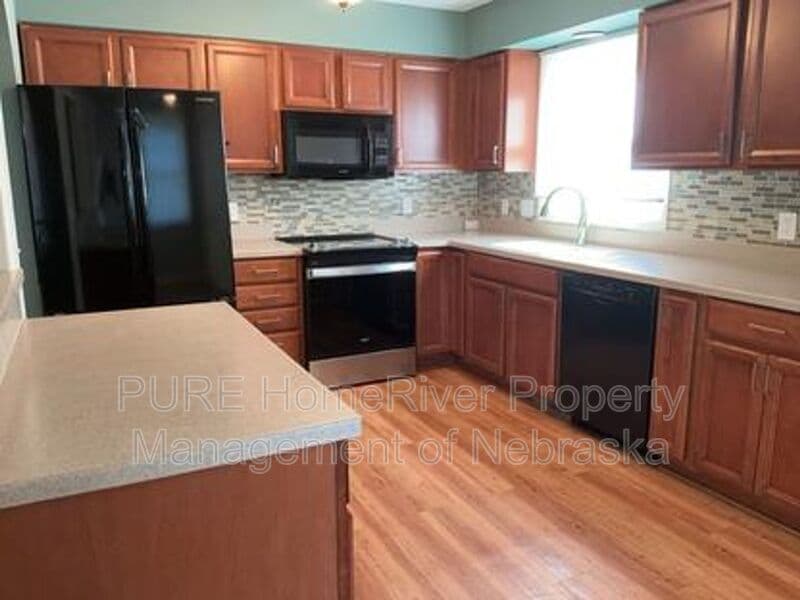 Omaha House: 10821 Curtis Avenue Cir