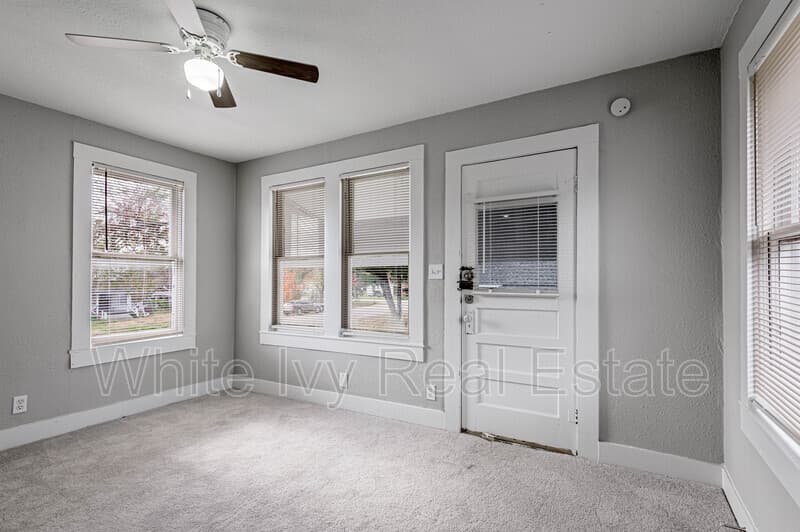 Trinity Condo: 200 W Caroline Street