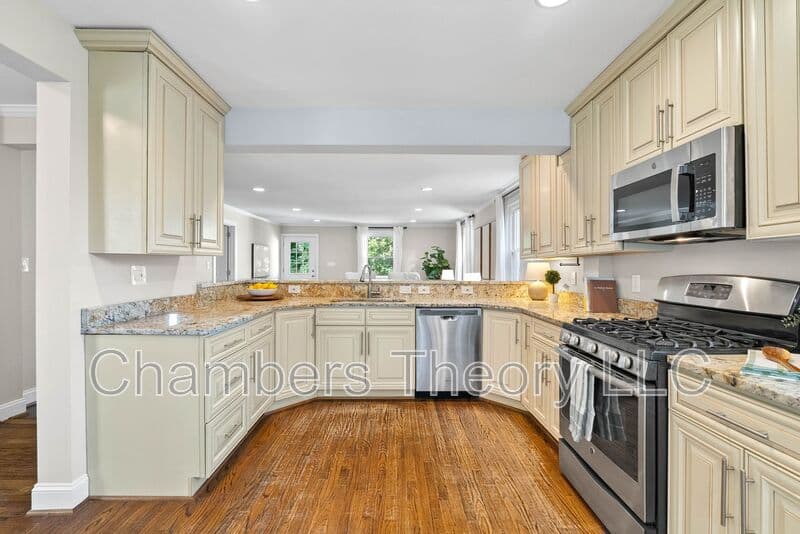 Falls Church House: 3318 Holloman Rd.
