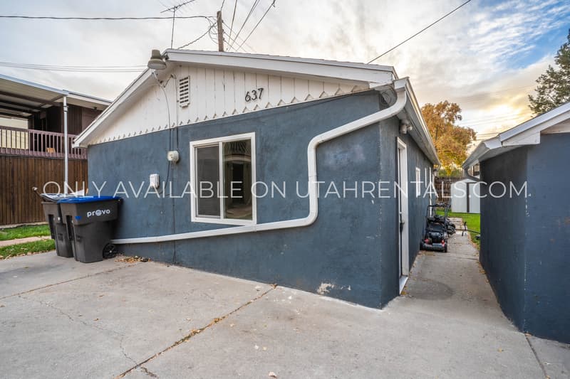 Provo House: 637 N 600 W