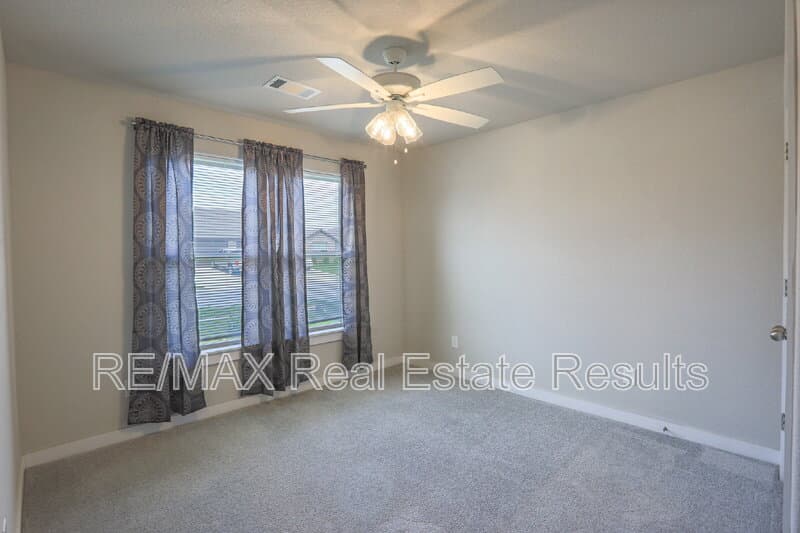 Centerton Condo: 480 Rama St