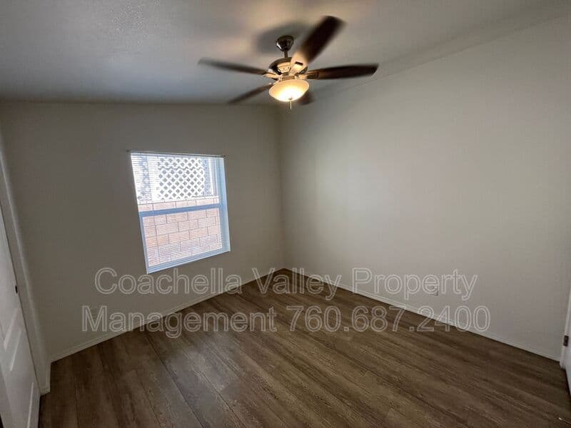 Desert Hot Springs House: 15300 Palm Dr