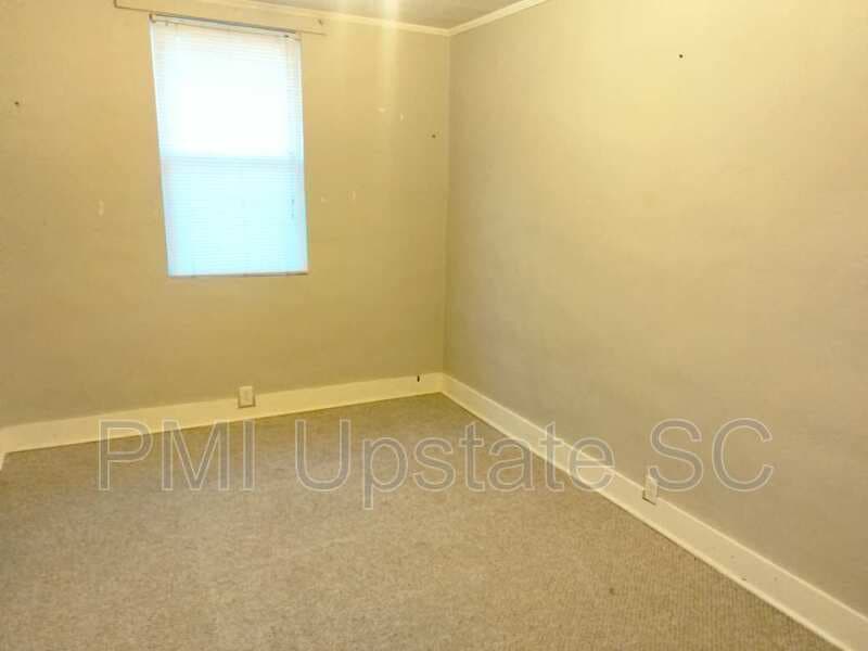 Laurens Condo: 7b Harts Court