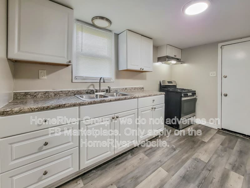 Saint Louis House: 10026 Viscount Dr