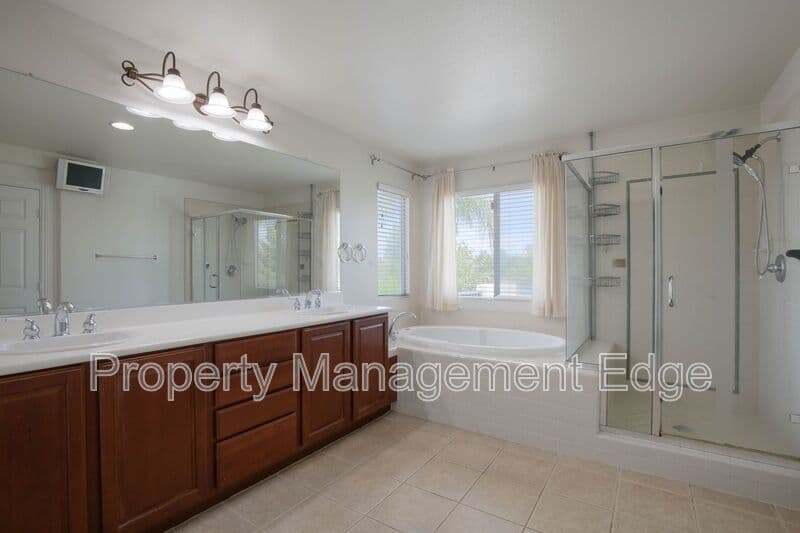 Murrieta House: 29702 Killean Ct