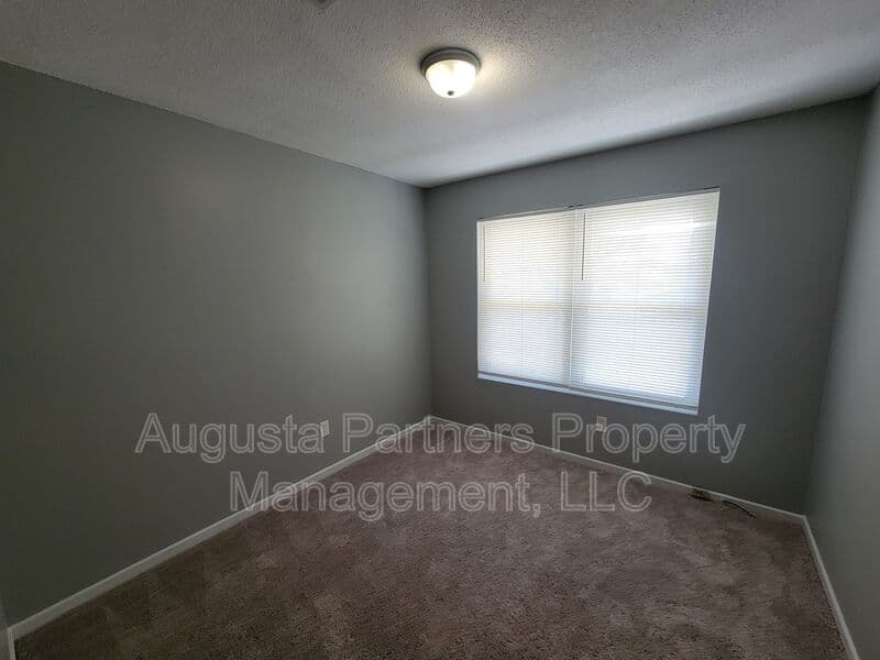 Augusta House: 2965 Meadowbrook Drive