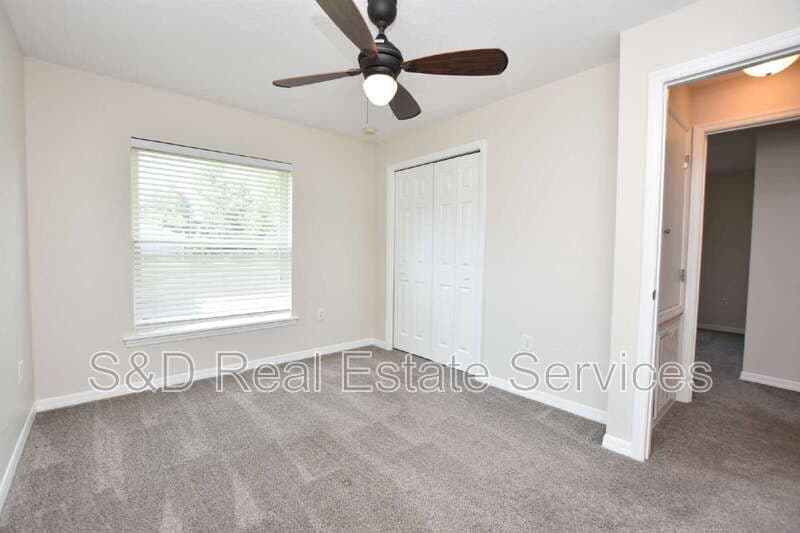 Lakeland House: 5029 1st St. SE