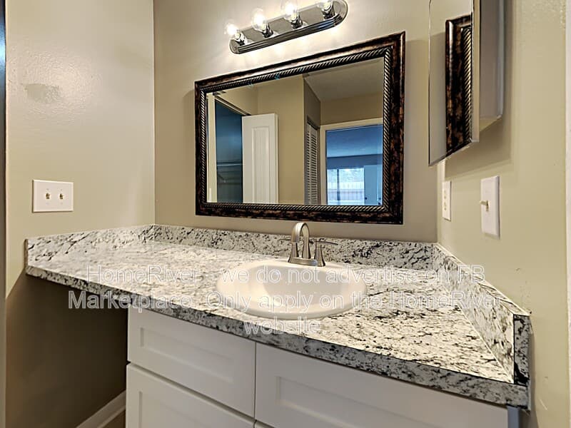 Kissimmee Townhome: 565 Hunter Cir