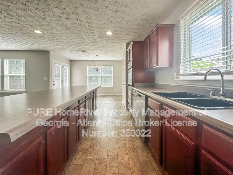 Atlanta House: 2613 Waterdale Rd SW