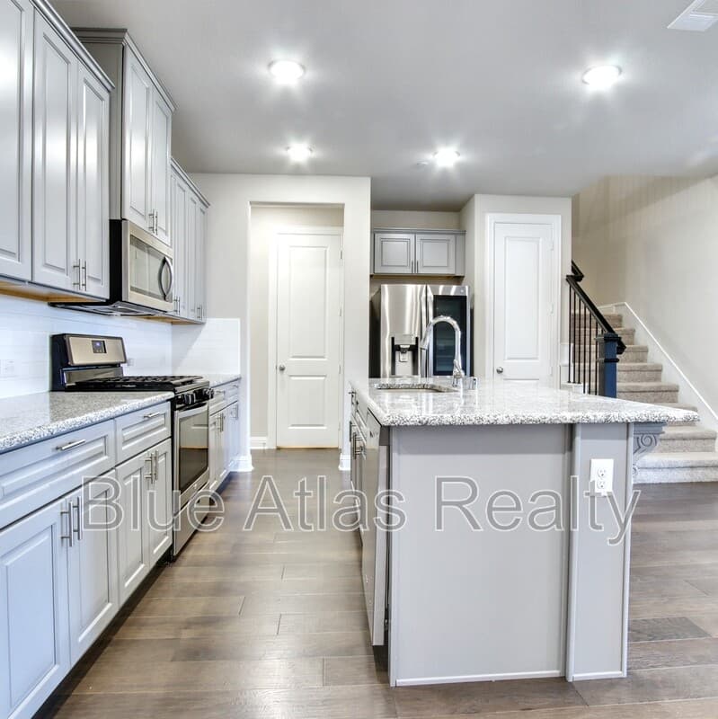 Allen House: 544 Sequoia Street