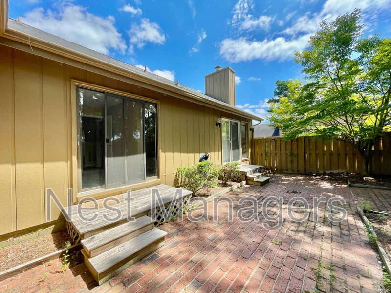 Fayetteville House: 4609 Fen Court