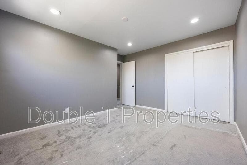 Baltimore Townhome: 2400 W Garrison Ave