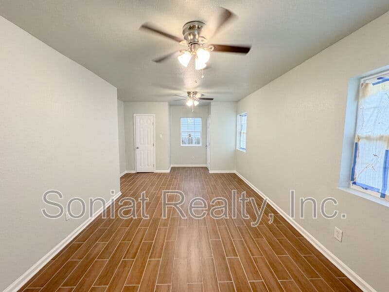 New Orleans Condo: 3433 LaSalle St.