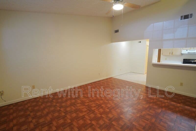 Tallahassee House: 2335 Parrot Lane