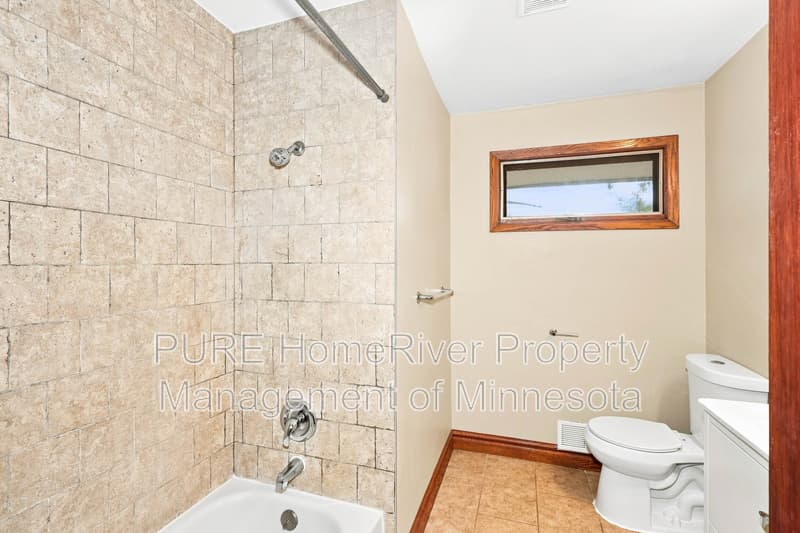 Fridley House: 580 Fairmont St NE