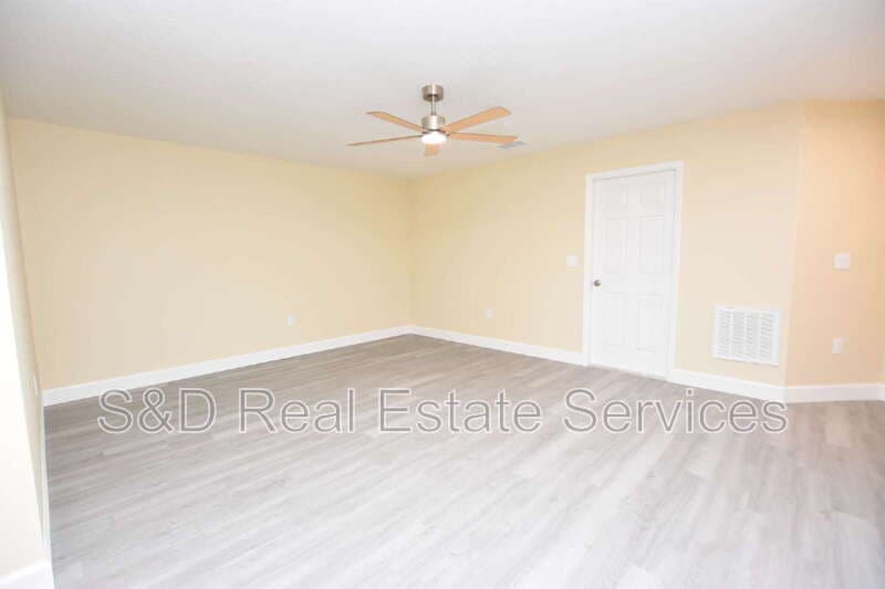 Lakeland Condo: 1111 Mercury Dr E