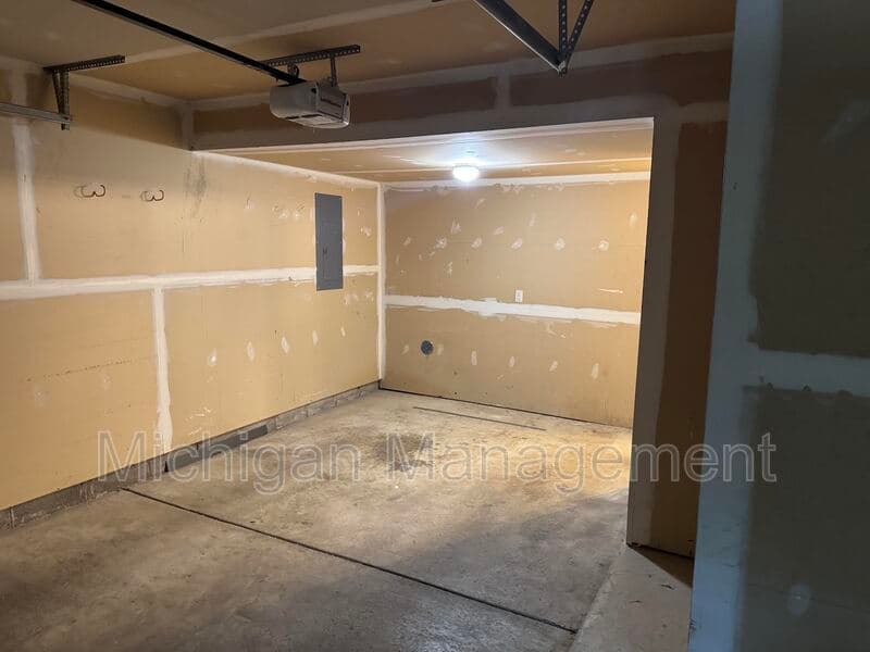 Ann Arbor Condo: 3107 Promenade Cir