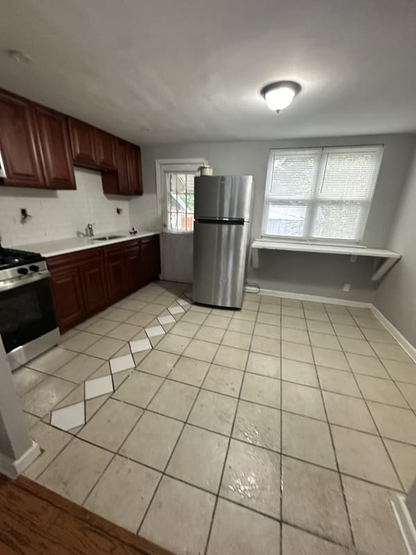 Philadelphia House: 3737 Richmond Street