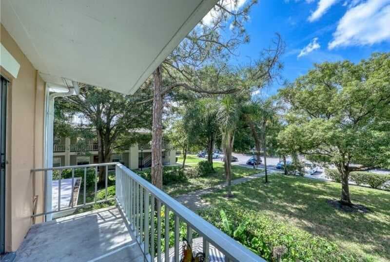 Seminole Condo: 8300 Bardmoor Boulevard - 210