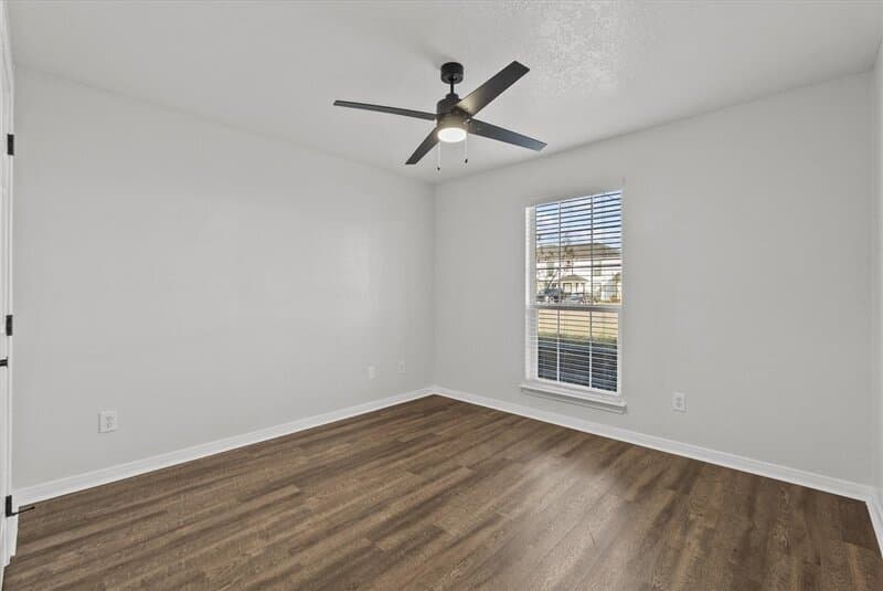 Dickinson Condo: 5139 Caicos Calle