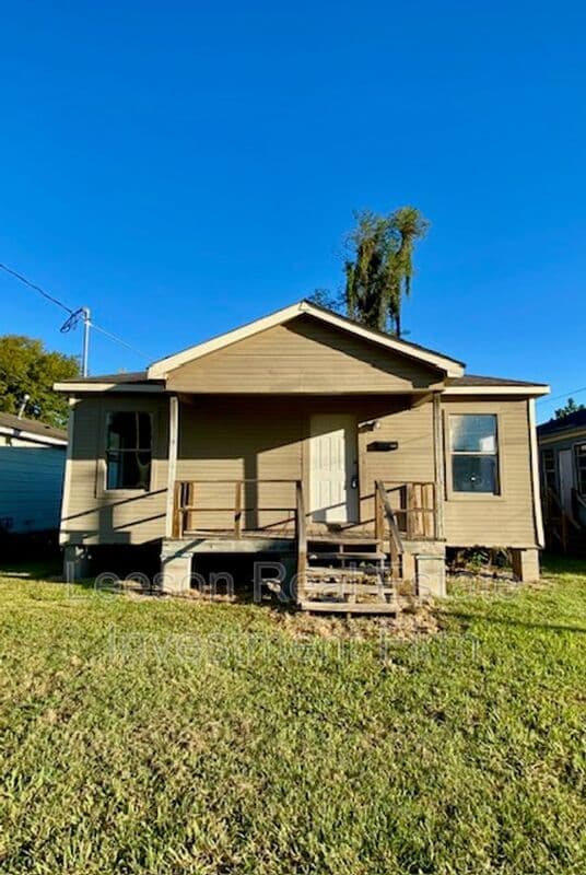 Bossier City House: 545 Wyche St.