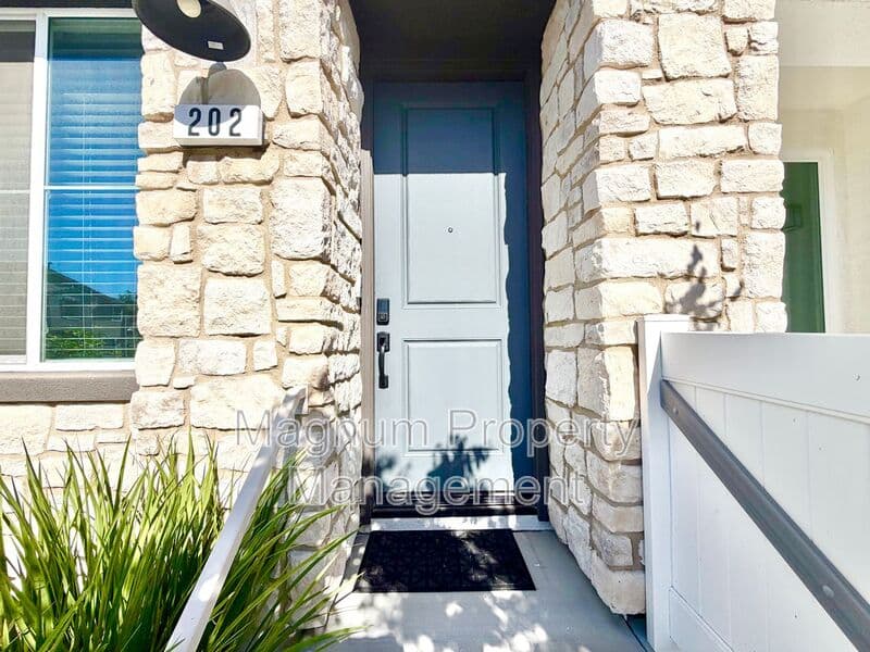 Murrieta House: 41974 Emelia St.