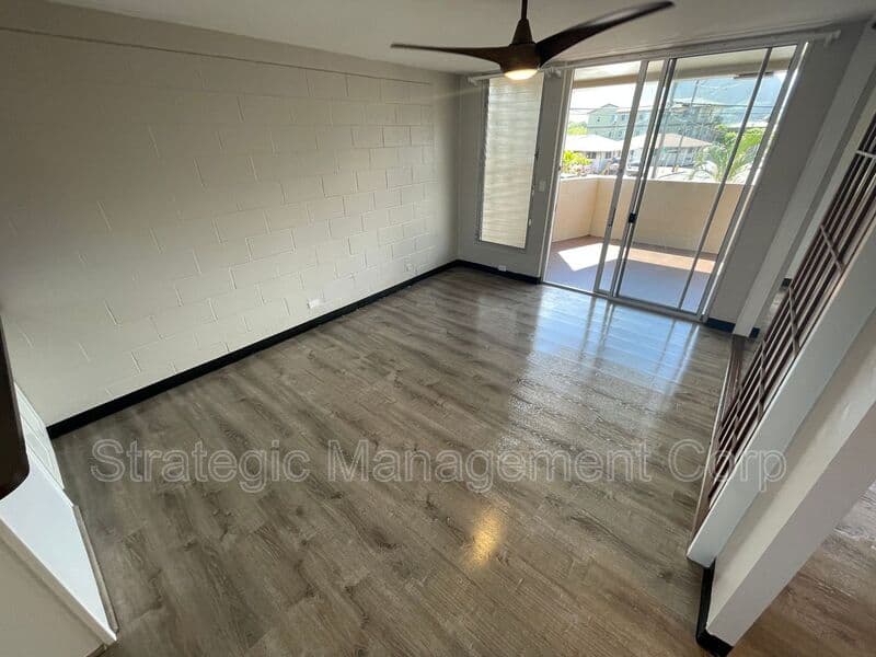 Kailua Condo: 82 Kihapai Street