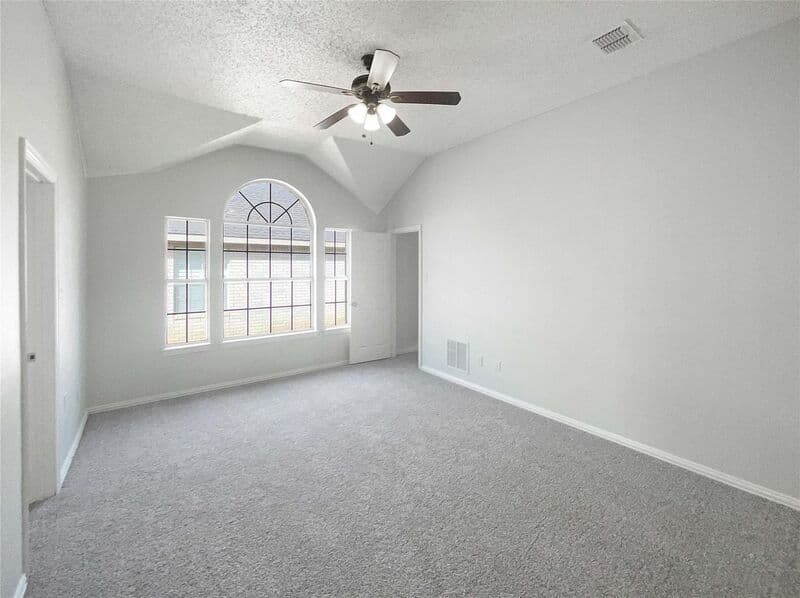 Lewisville House: 1216 Longhorn Dr