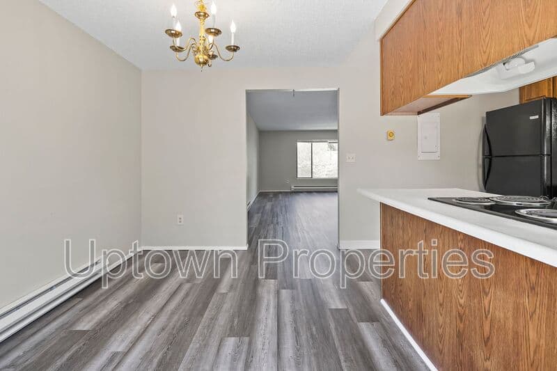 Beaverton House: 5660 SW 180th Ave