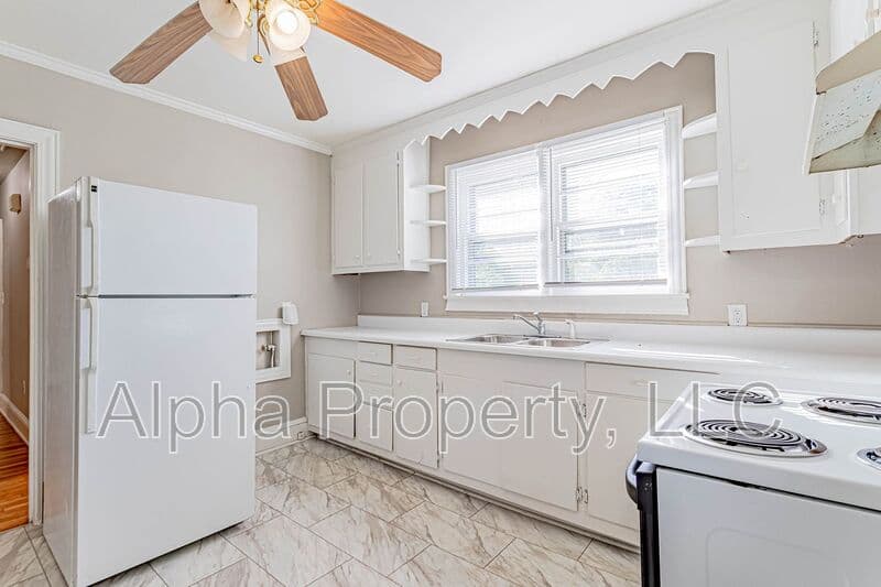 Greenville House: 14 Melvin Drive
