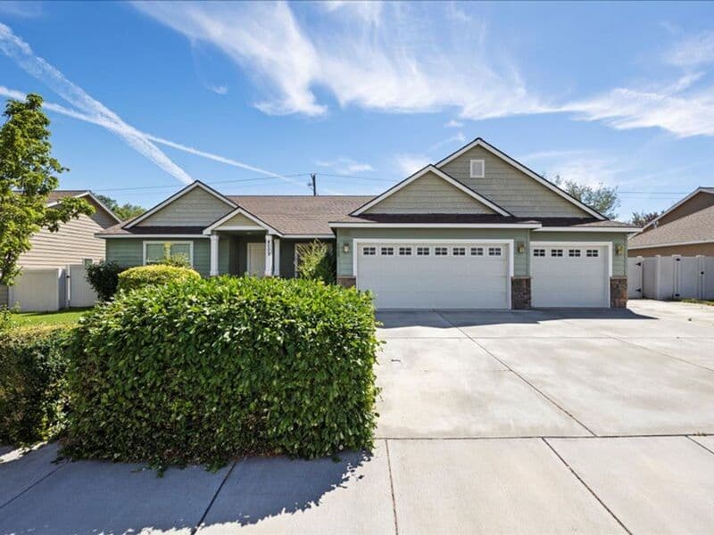 Kennewick House: 4009 S Palouse St