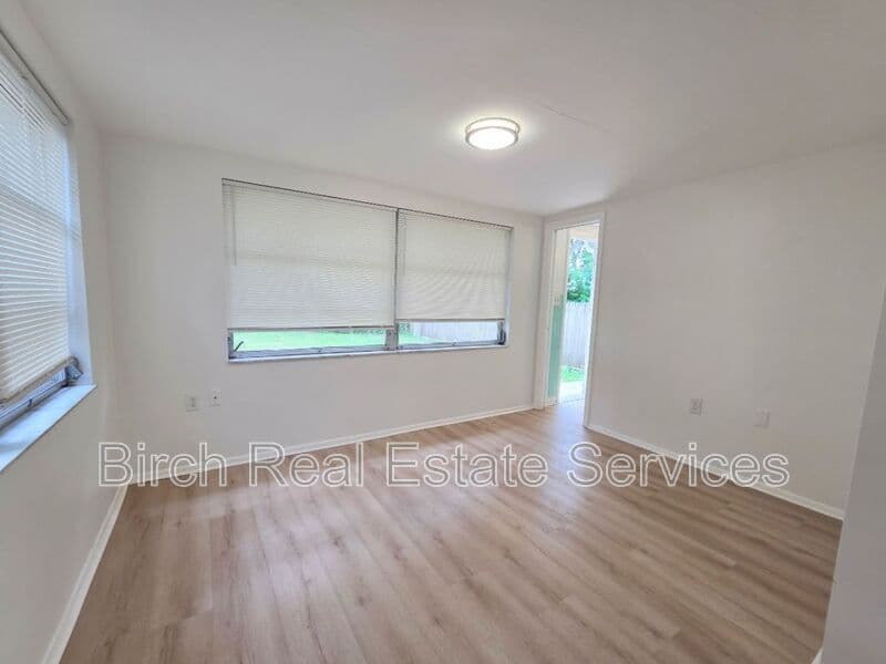 Holiday House: 3402 Peterborough St.