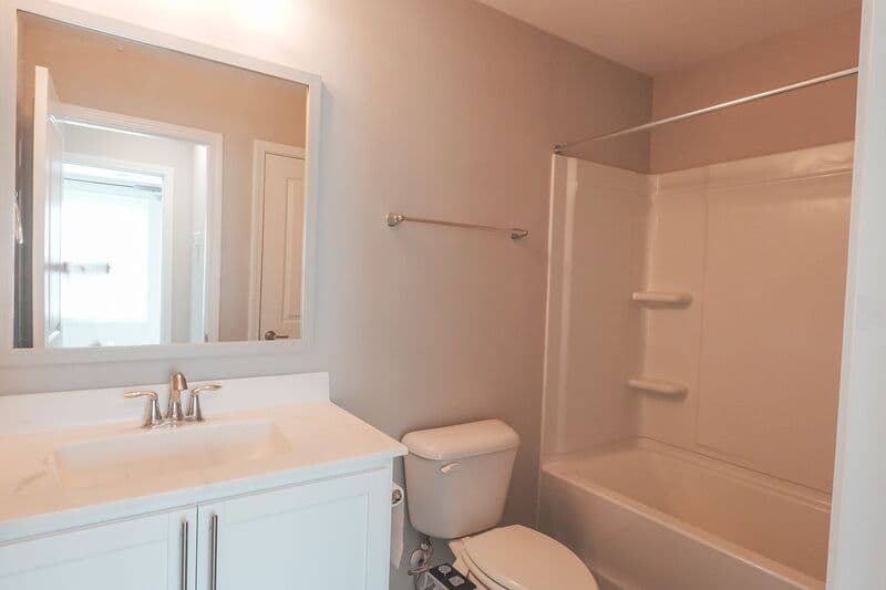 Savannah House: 94 Reese Way